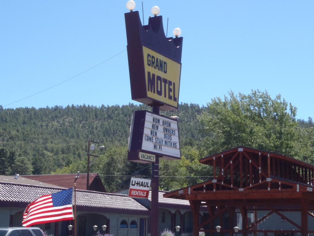 Grand Motel Williams Bagian luar foto