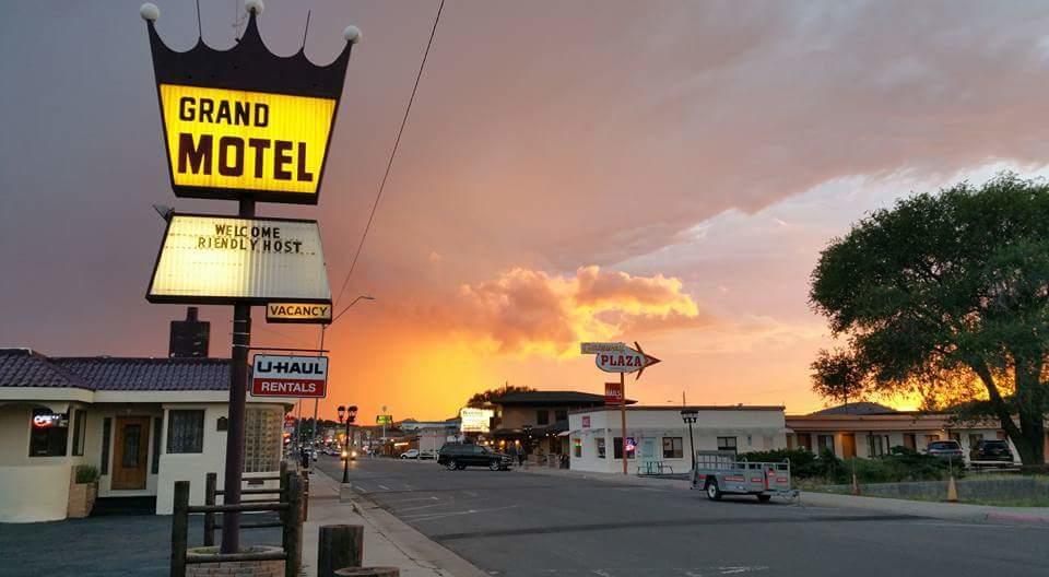 Grand Motel Williams Bagian luar foto