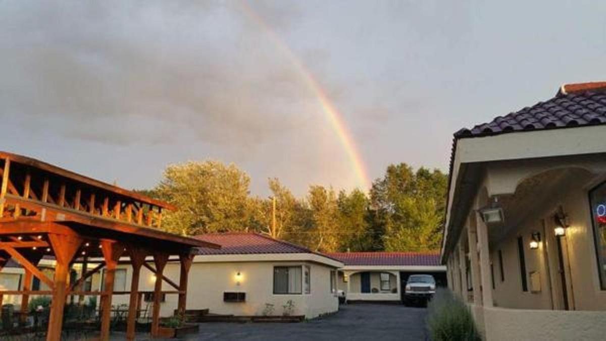 Grand Motel Williams Bagian luar foto
